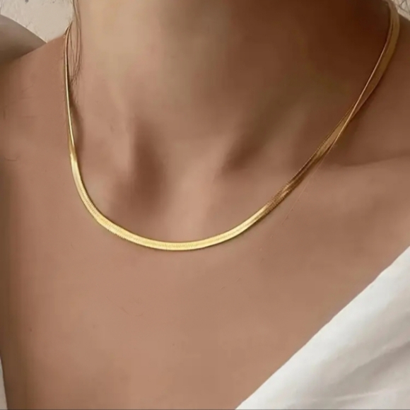Jewelry - NEW Women Fashion Gold Necklace